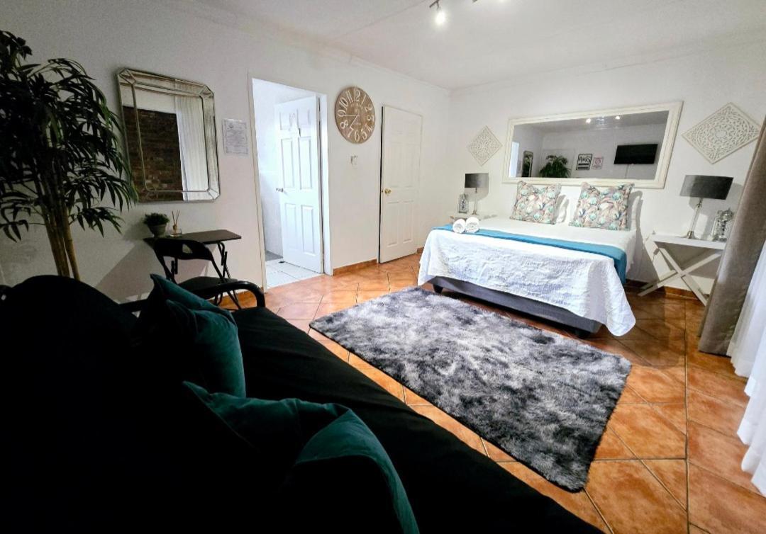 Zhantique Guest House 1- Unit 5 ボックスバーグ エクステリア 写真