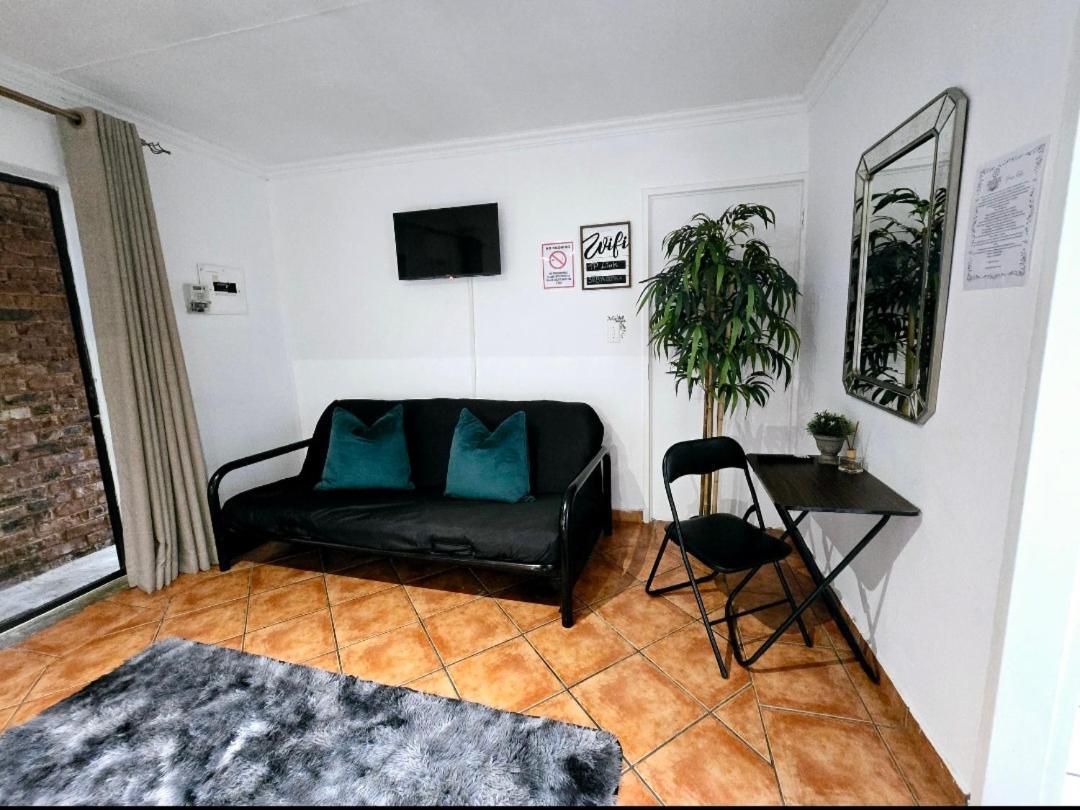 Zhantique Guest House 1- Unit 5 ボックスバーグ エクステリア 写真
